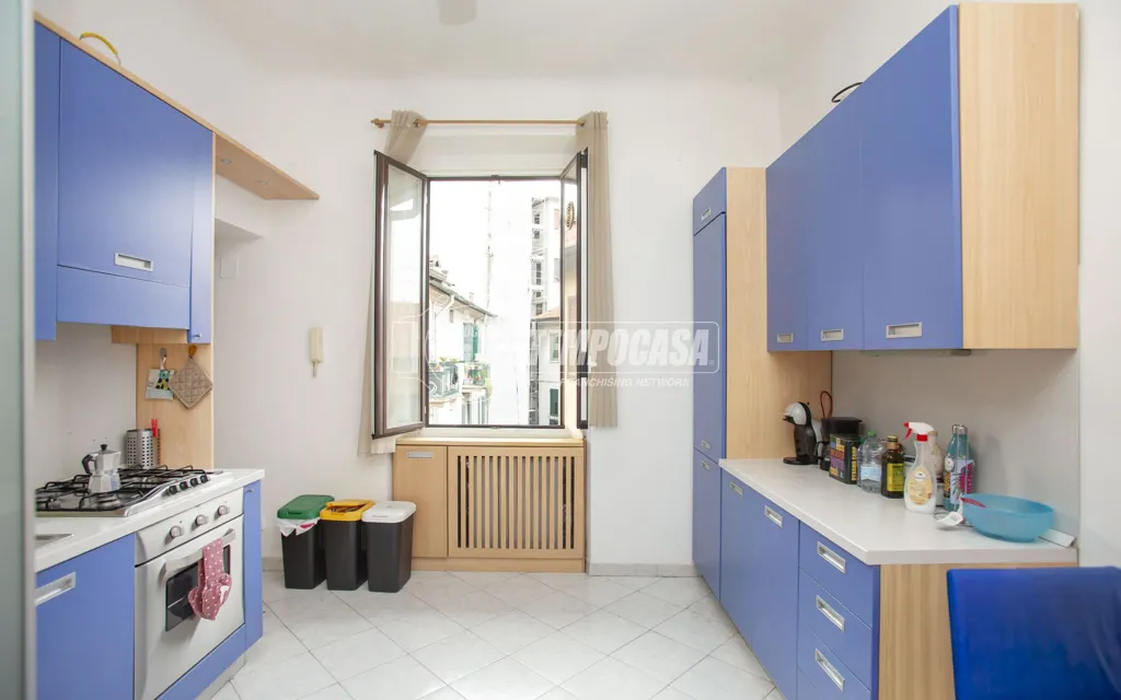 Cucina - Three-Bedroom Apartment in Historic Building, Milan
