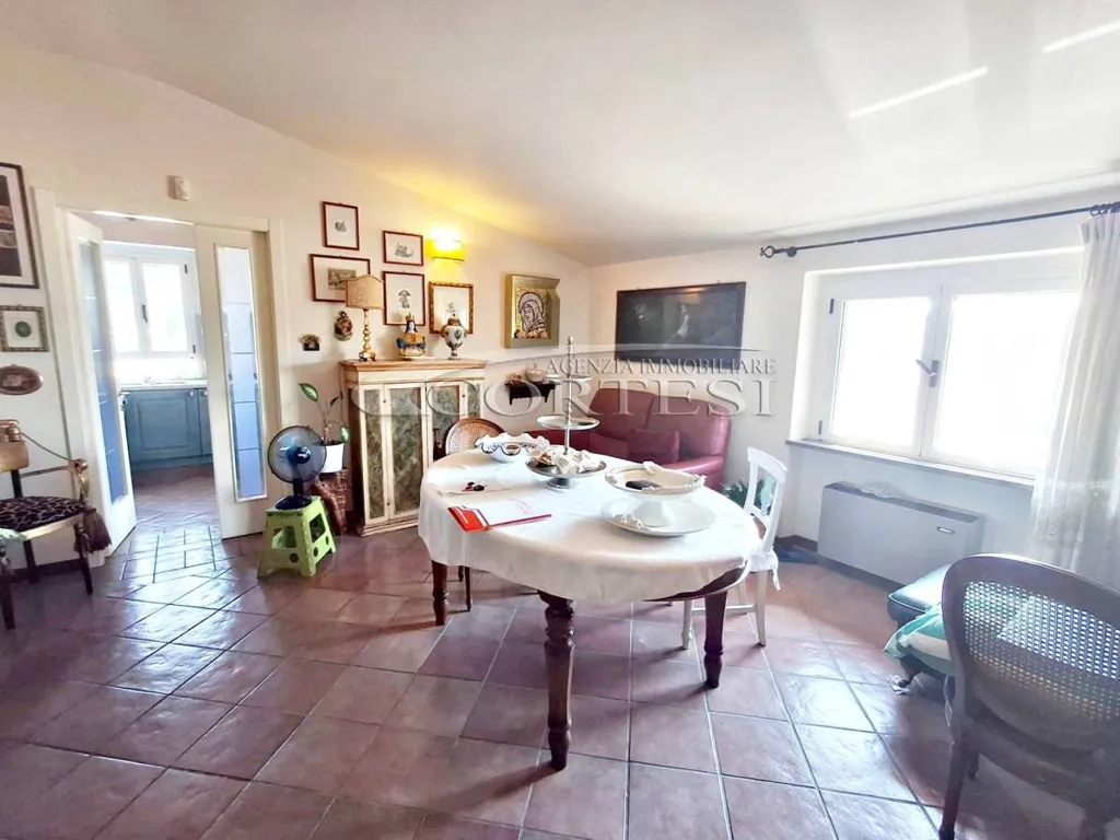 Salle à manger - Modern Apartment with Private Garden in Perugia