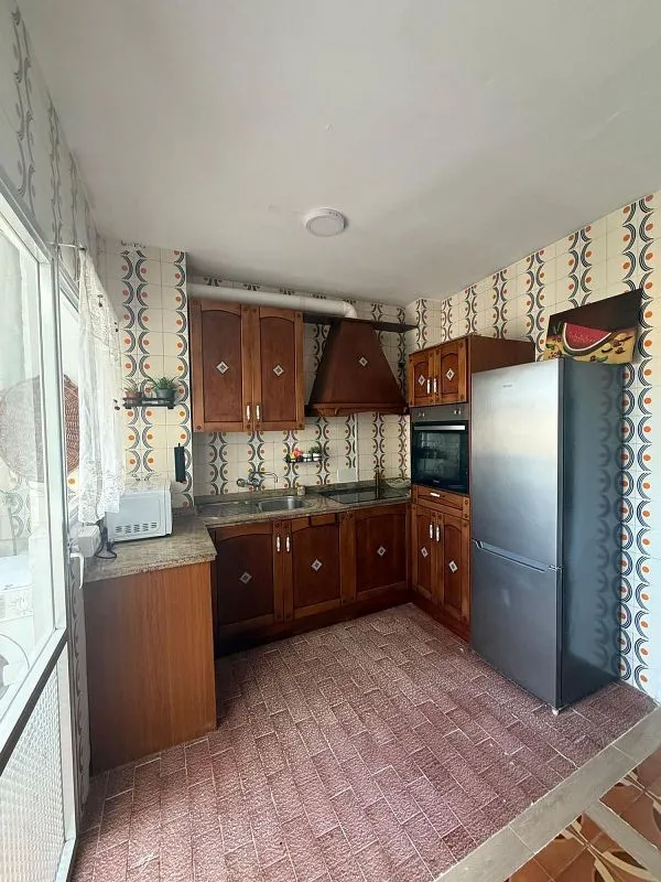 Cuisine - Furnished Flat with Air Conditioning in Huétor Tájar