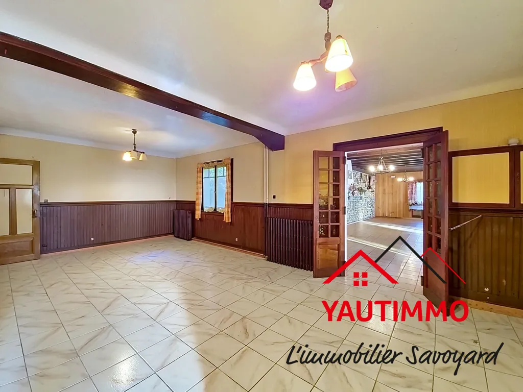 Elutuba - Rare Property with Panoramic View in Lucinges