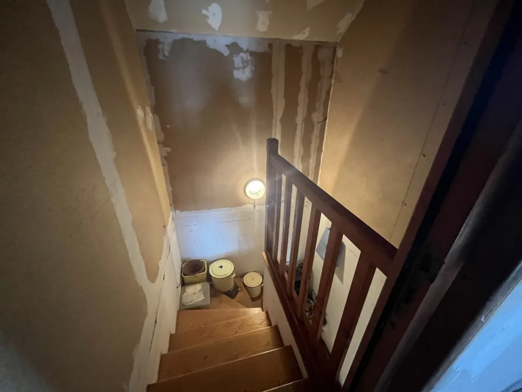 Toad - House with Large Basement in Peaceful Setting
