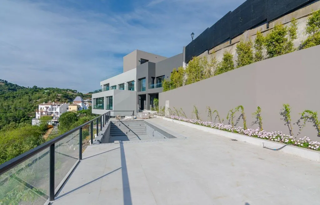 Bassein - Luxury Villa with Sea View in Benahavís