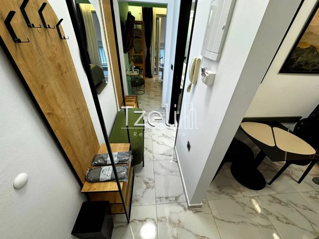 Ingresso - Renovated Studio with Balcony in Patras Centre