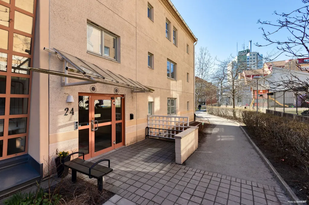 Esik - Modern Flat with Balcony in Nacka
