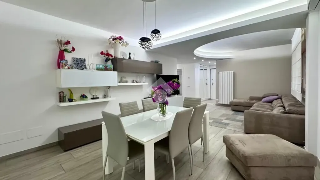 Salle à manger - Panoramic Penthouse with Terrace in Commenda, Rende