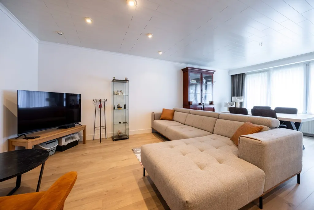 Séjour - Appartement avec Terrasse et Garage à Schoten