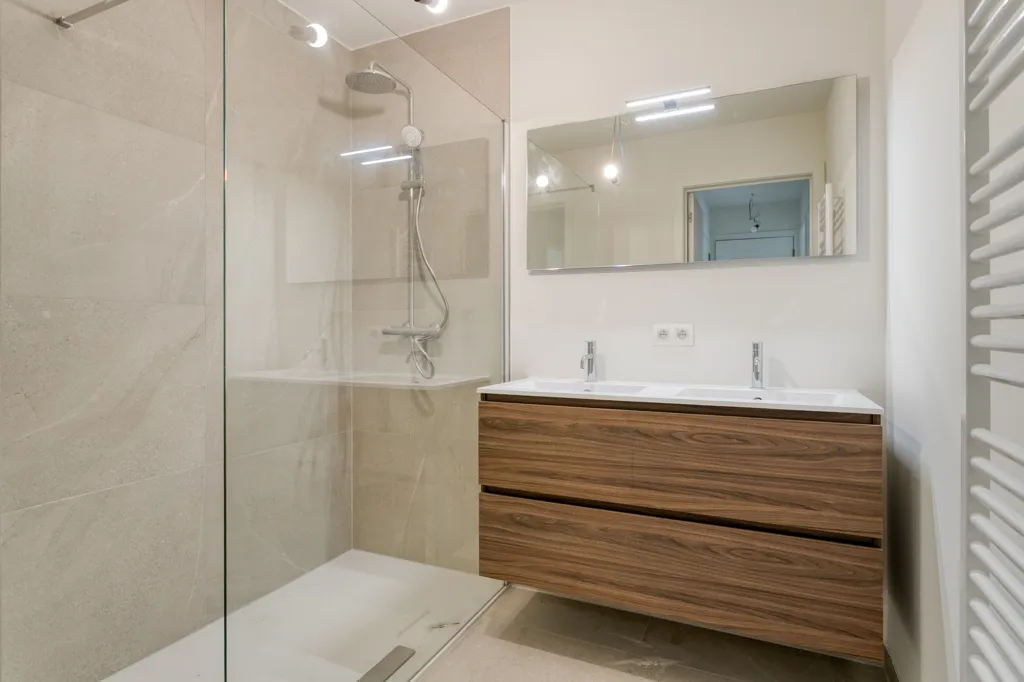 Bathrooms - Newly Built Apartment with Terrace in Desselgem Centre