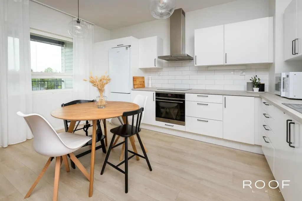 Cuisine - Modern Apartment with Balcony in Hyvinkää