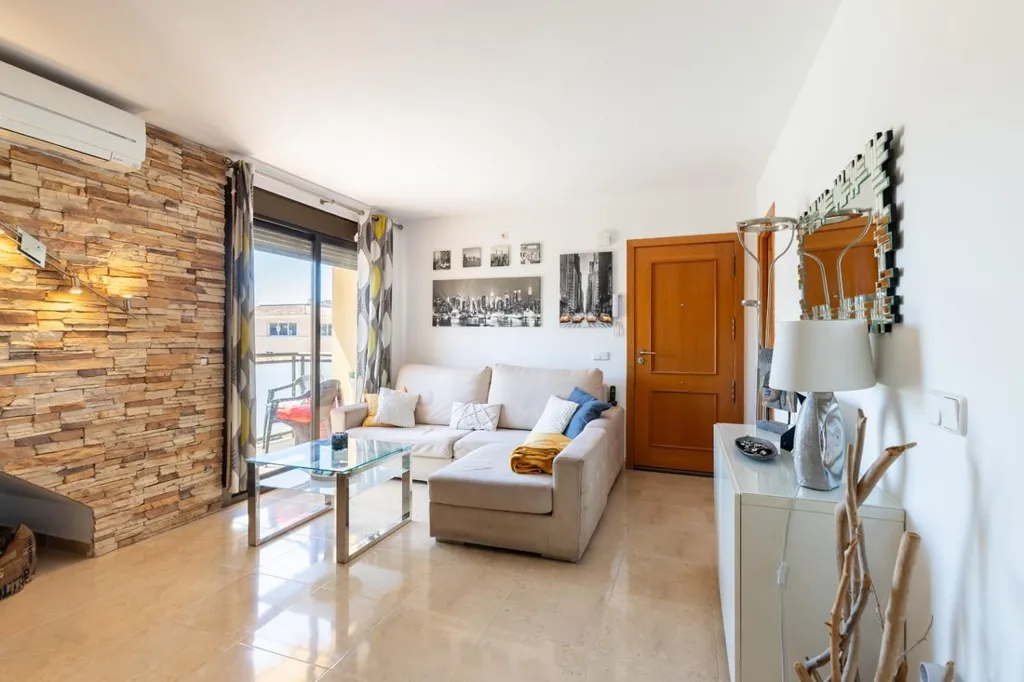 Séjour - Penthouse with Rooftop Terrace in Sa Torre