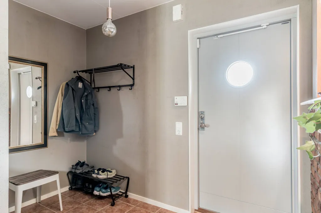 Esik - Family-friendly Duplex with Garden in Nyköping