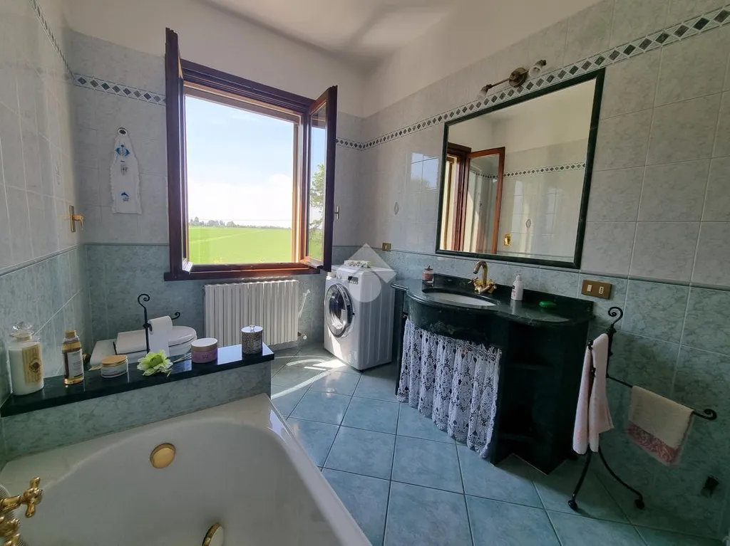 Vannitoad - Restored Villa with Multiple Apartments in Borgo Virgilio