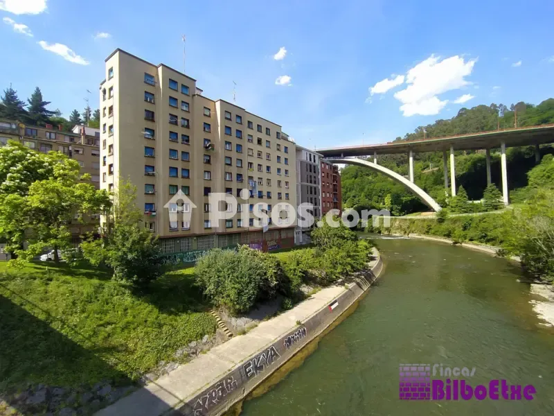 Corner Flat with River Views in La Peña