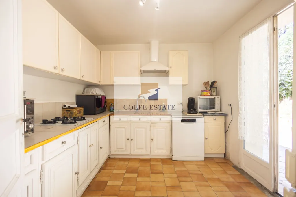 Cuisine - Maison avec Piscine et Vue dans un Domaine Sécurisé à La Croix-Valmer