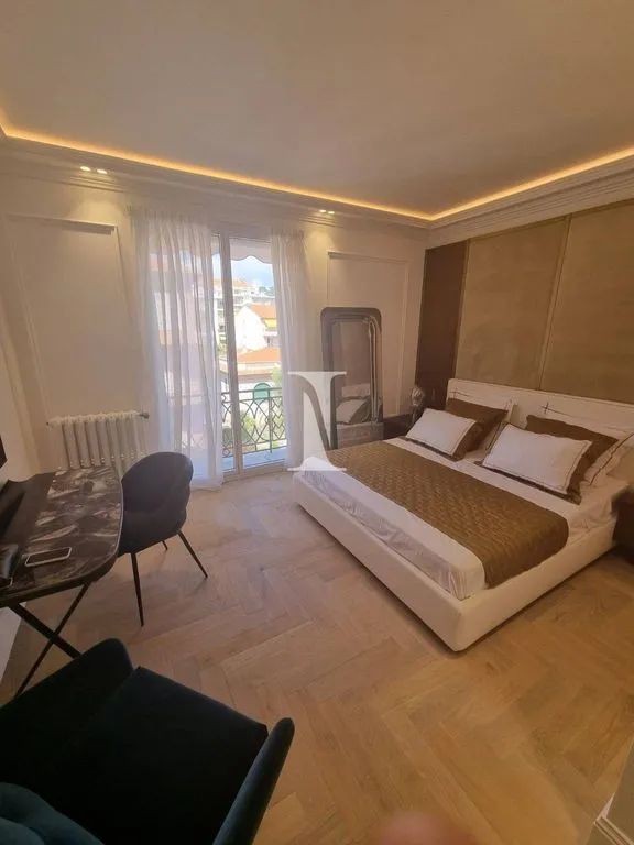 Chambres - Appartement Art Déco avec Vue Mer à Cannes