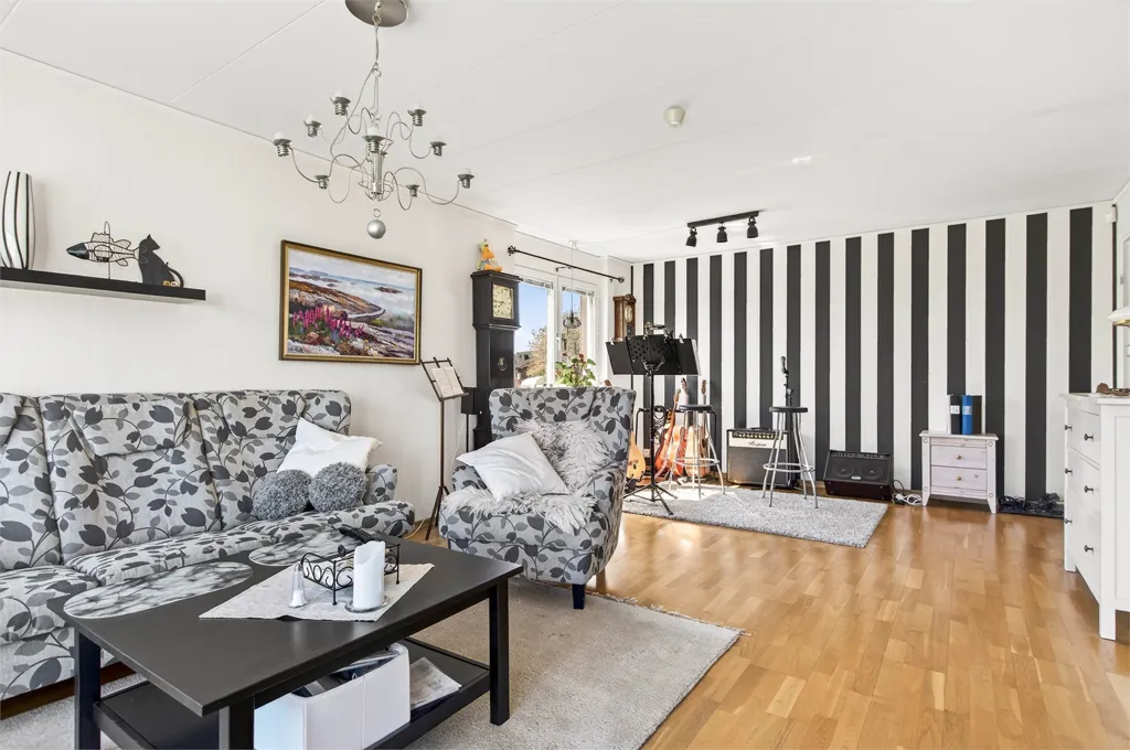 Elutuba - Ensuite Villa with Garden in Jönåker