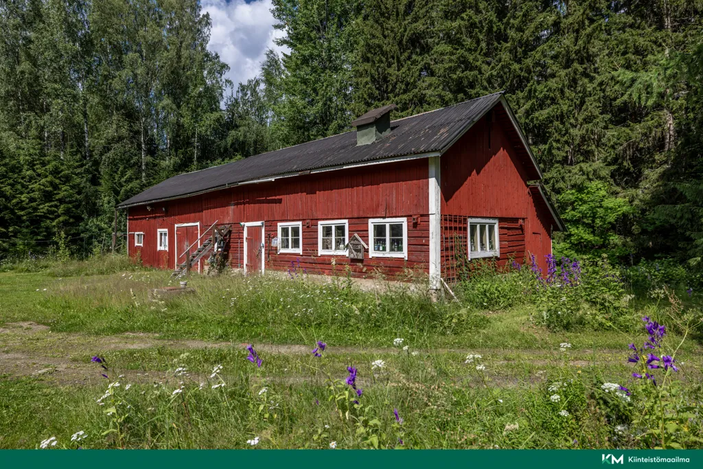 Välivaade - Traditional Cottage with Barn in Kantala