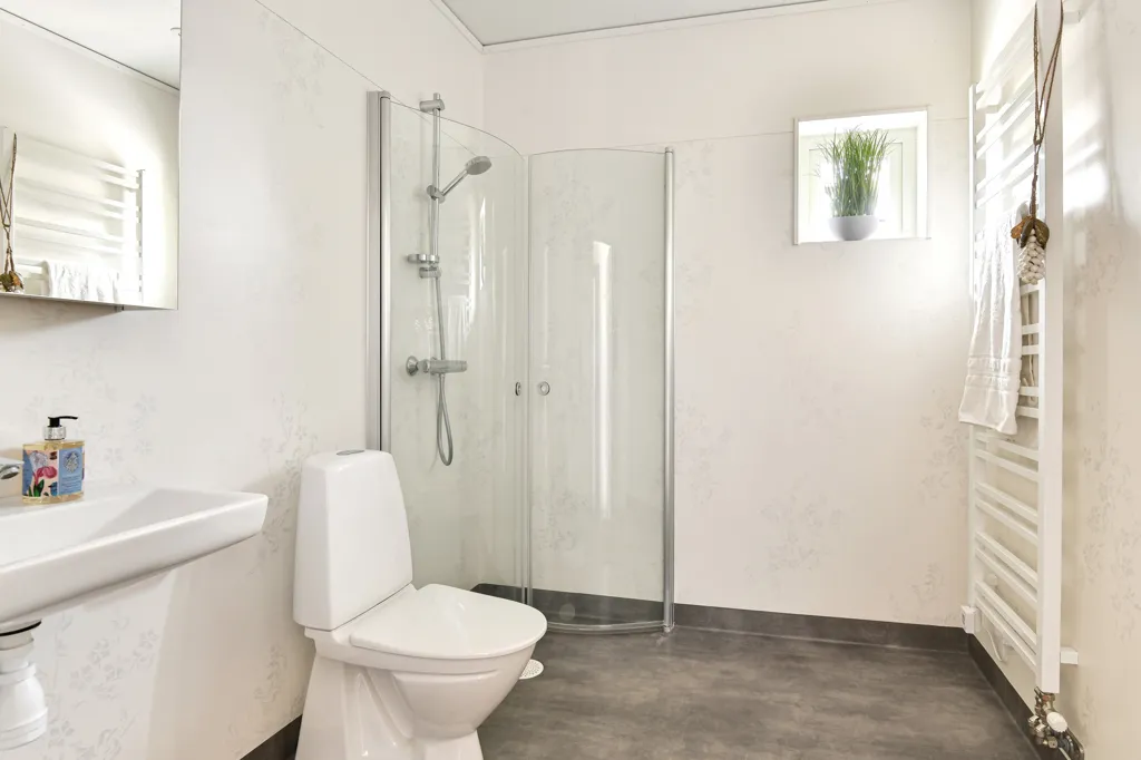 Vannitoad - Newly Built Villa with Garden in Väskinde