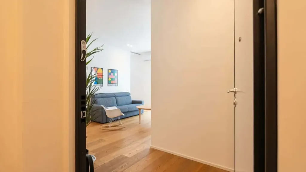 hallway_entrance