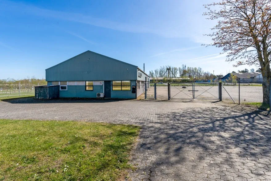 Extérieur - Industrial Workshop with Oil Separator in Holme Olstrup