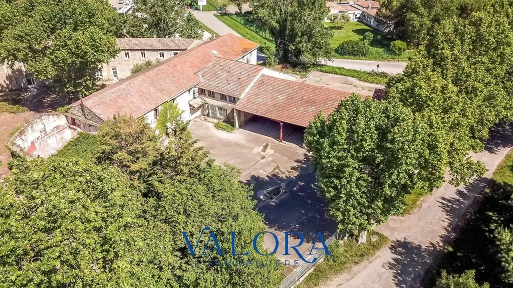 Õhuvaade - Luxury Hotel with Extensive Land in Nîmes