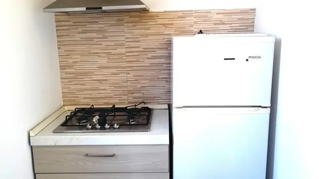 Cuisine - Trilocale with Balcony in Parma