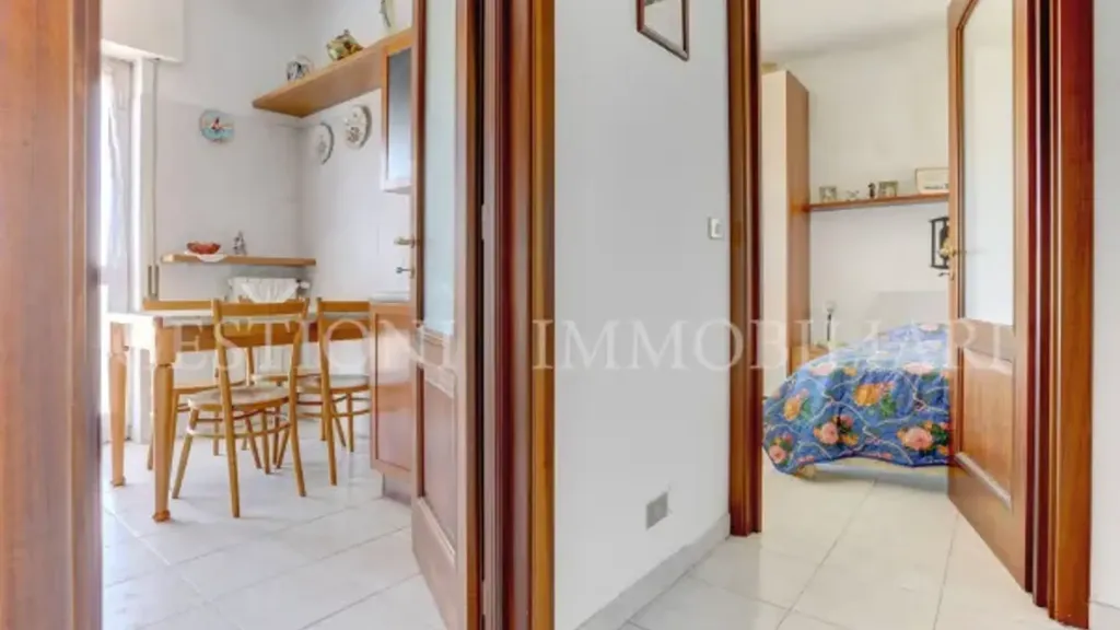 Entrée - Balconied Apartment in San Giuliano Milanese