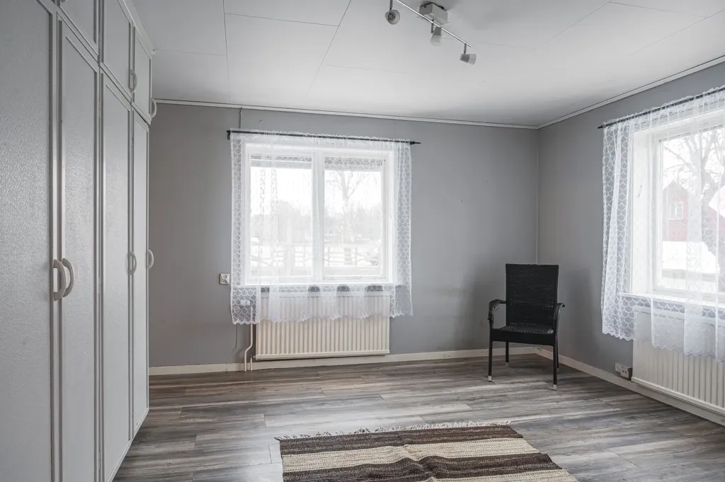6-toaline maja asukohas Skara