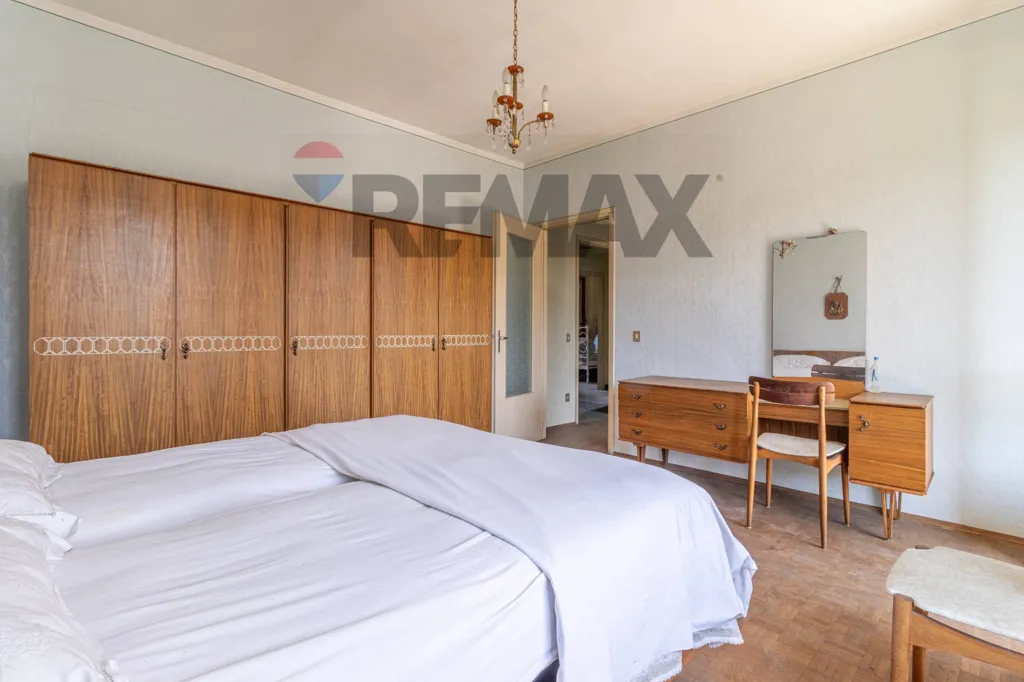 Bedrooms - Villa with Garden near Municipio
