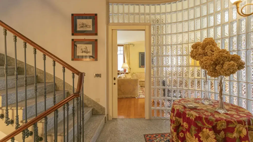 Pièces - Historic Villa with Panoramic Views in Grignasco