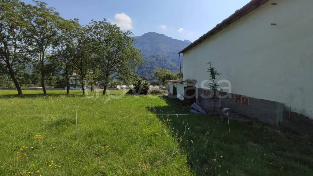 Aed - Four-Sided House with Garden in Sanfront