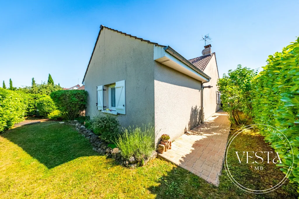 Välivaade - Spacious House with Pool in Couternon