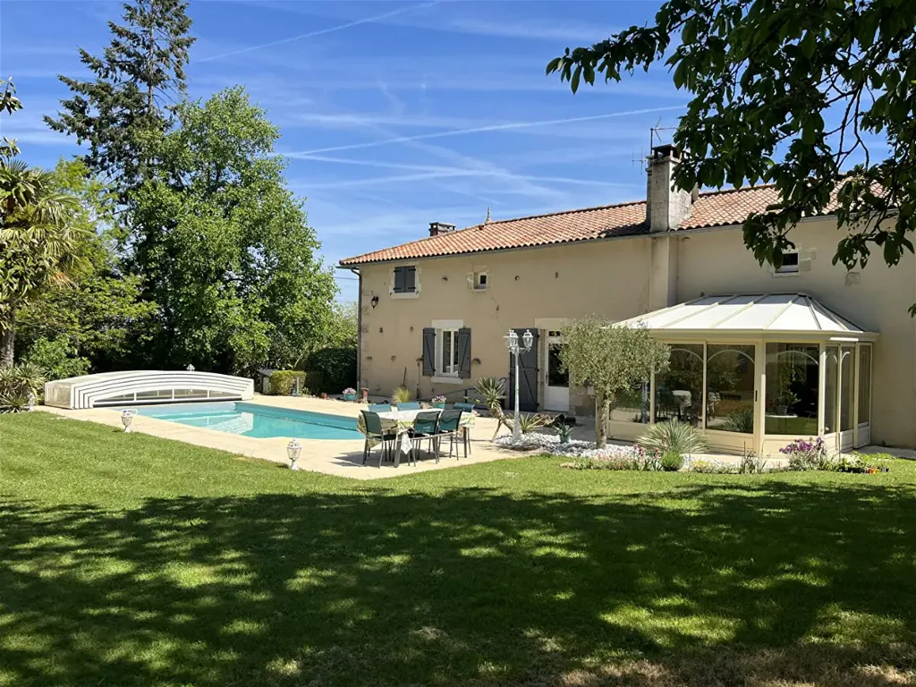 Maison 7 pièces à Rouillé