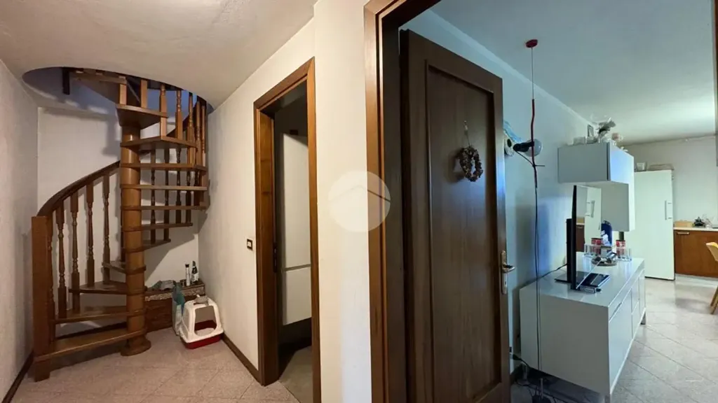 Esik - 3-Bedroom Apartment with Balcony in Vigonza