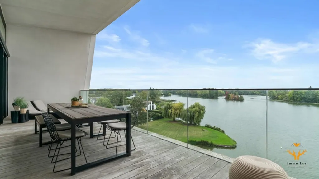 Rõdu - Penthouse with Water View in Berlare