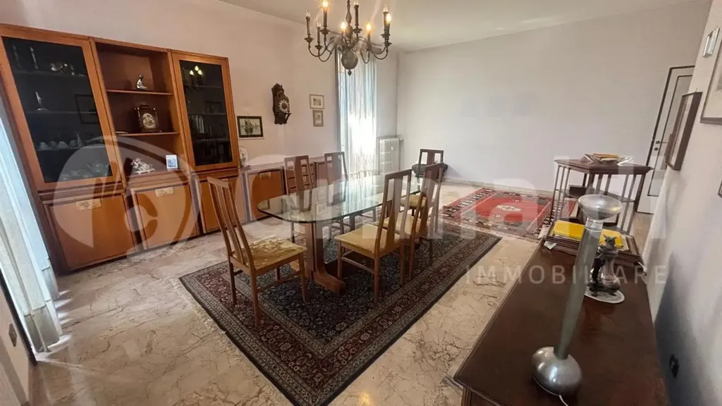 Söögituba - Apartment with Triple Aspect in Abbiategrasso