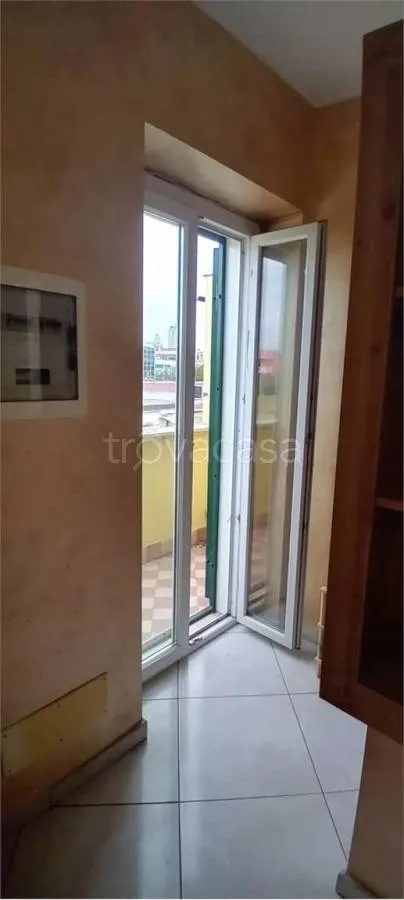 Balcon - Rear-Facing Apartment with Terrace in Latina