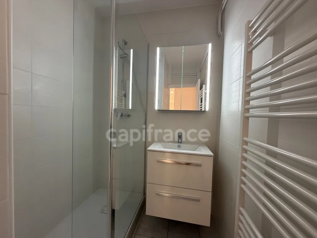 Vannitoad - Renovated 3-Bed Flat with South View in Hautes-Pyrénées