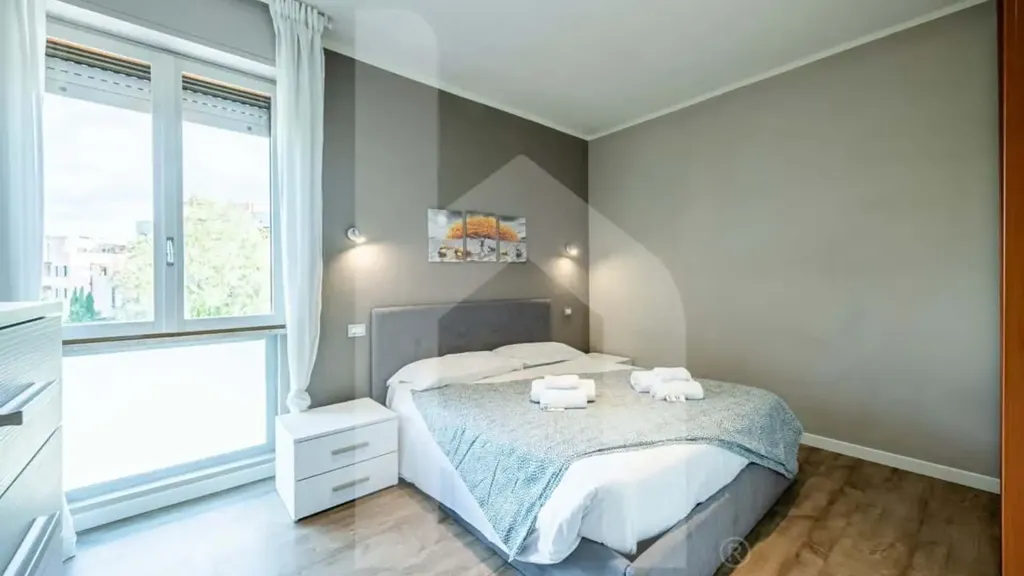 Magamistoad - Modern Studio with Balcony in Pisa