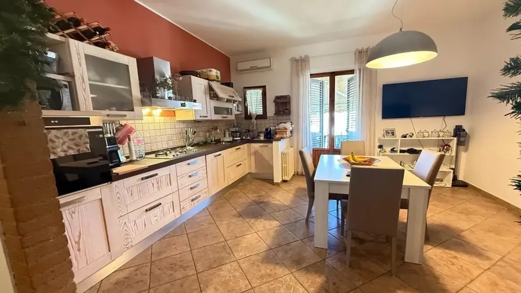 Cucina - Spacious Apartment with Terraces in Certaldo