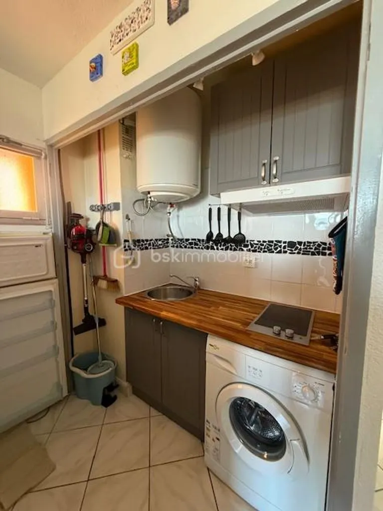 Buanderie - Appartement de rez-de-jardin avec vue mer à Leucate