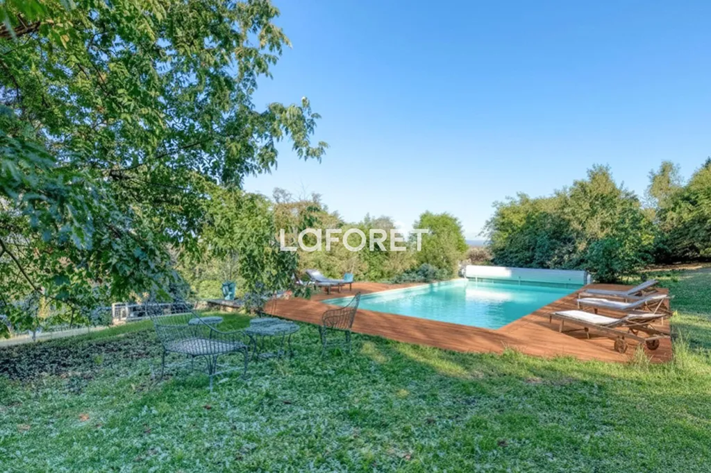 Bassein - Charming House with Piscine in Saint-Just-Saint-Rambert