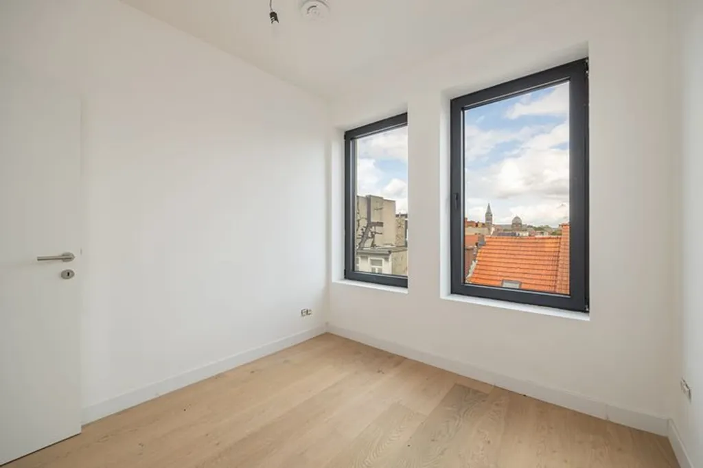 Toad - Penthouse with Terrace in Antwerp