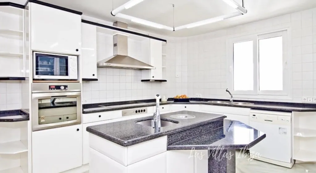Cuisine - Estate with Panoramic Views on Private Mountain, Jesús