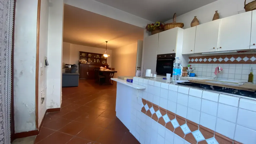 Cuisine - Villa with Private Garden in Contrada Cretarossa, Benevento