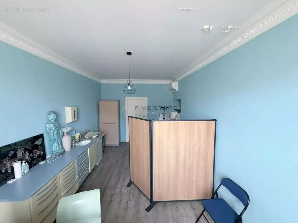 Kabinet - Luxury Apartment with Business Potential in Nice