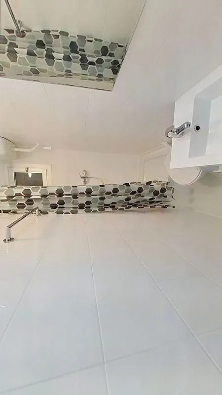 Vannitoad - 2-Bedroom Apartment with Metro Access in La Florida