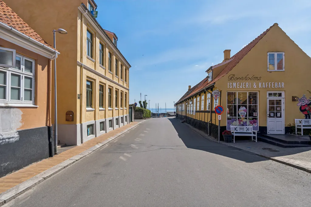 Esterno - Historic Apartment with Harbour View in Svaneke