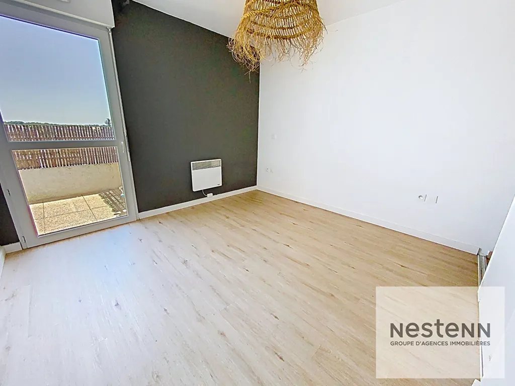 Stanze - 2-Bed Flat with Terrace in Jacou