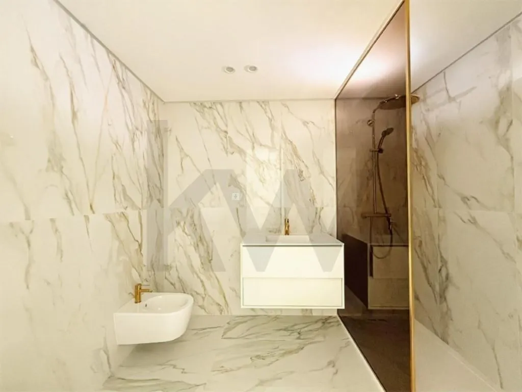 Salles de bain - Luxury Flat with River View in Aveiro Centre