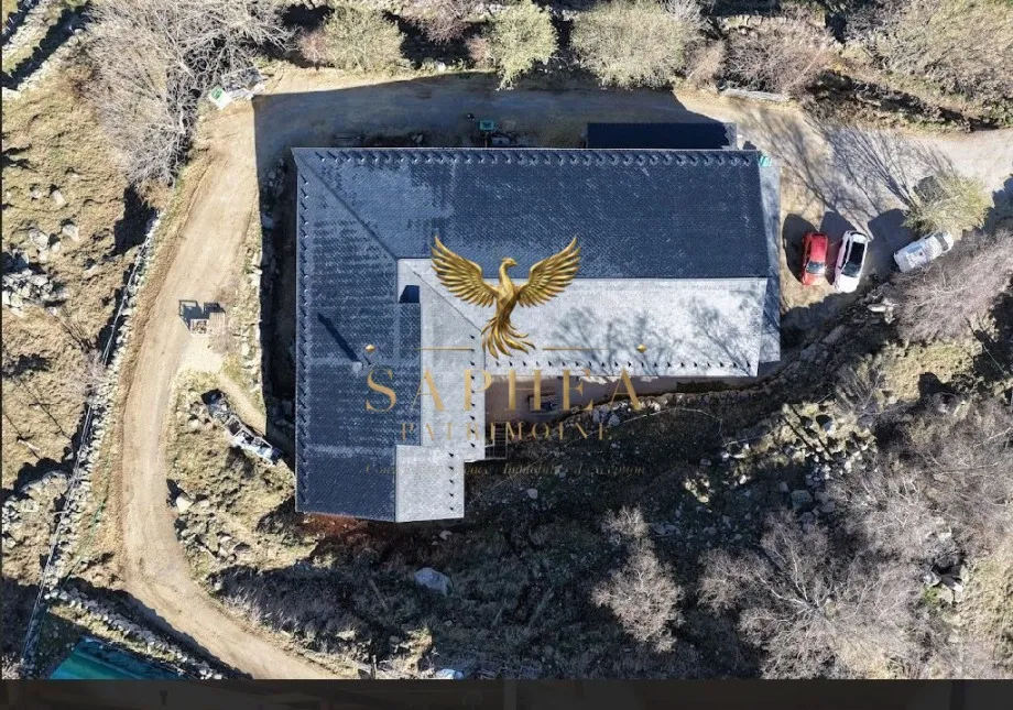 Domaine de Montagne avec Dépendances à Planès